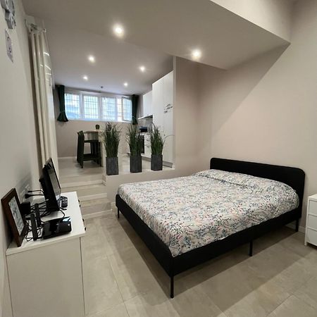 Ferienwohnung Monolocale Piazza Gambara M1 Mailand Exterior foto