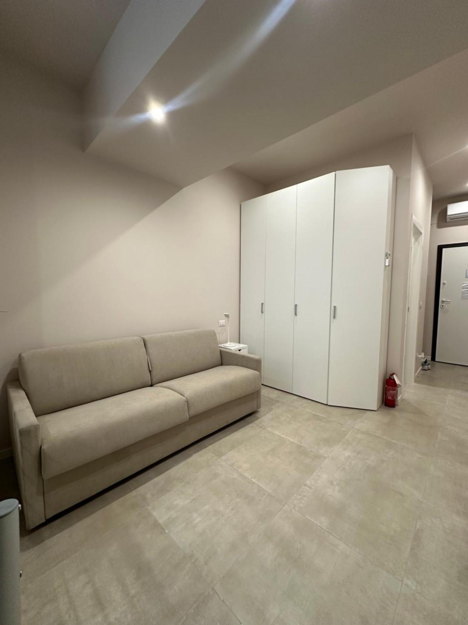 Ferienwohnung Monolocale Piazza Gambara M1 Mailand Exterior foto