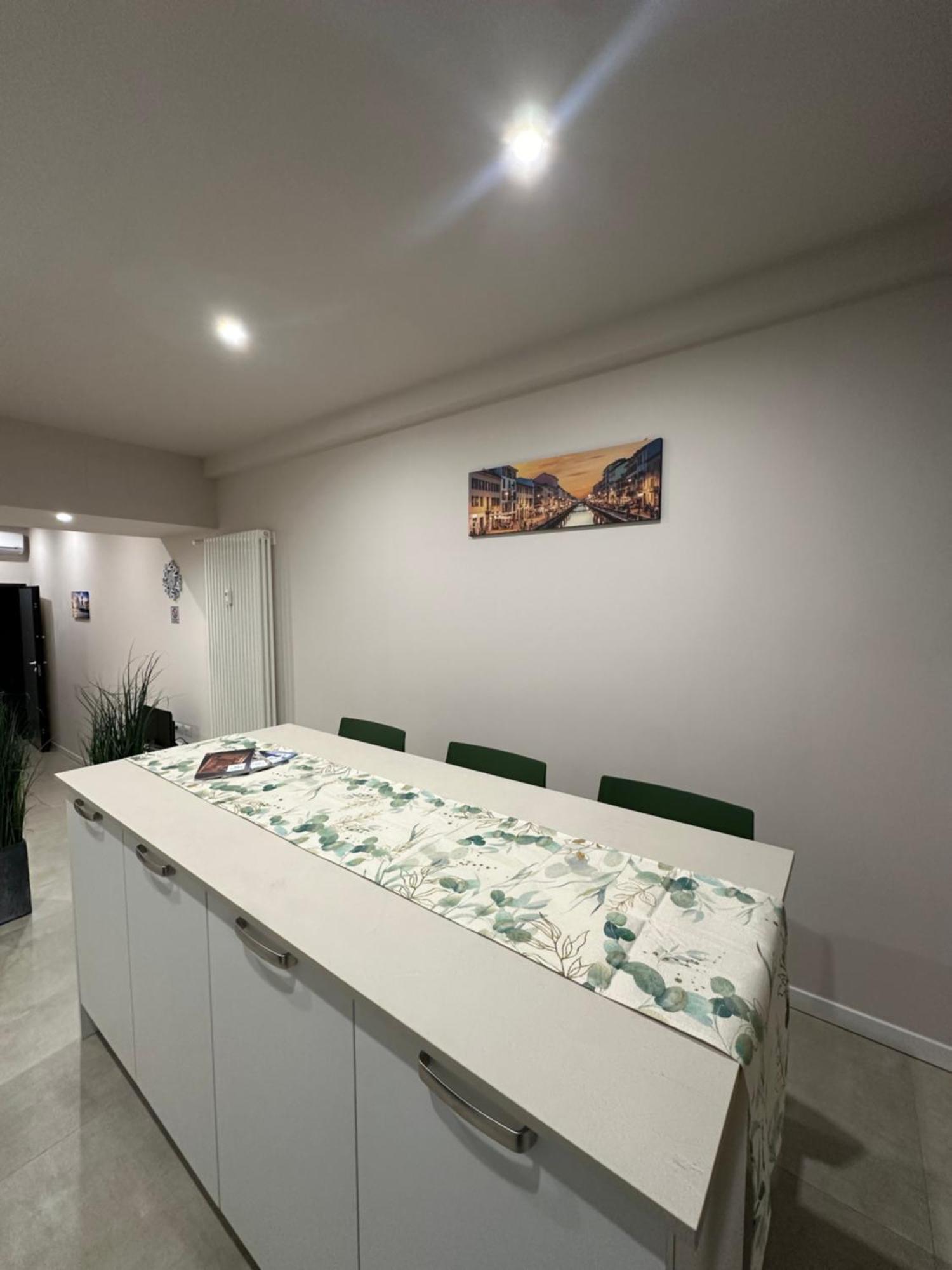 Ferienwohnung Monolocale Piazza Gambara M1 Mailand Exterior foto