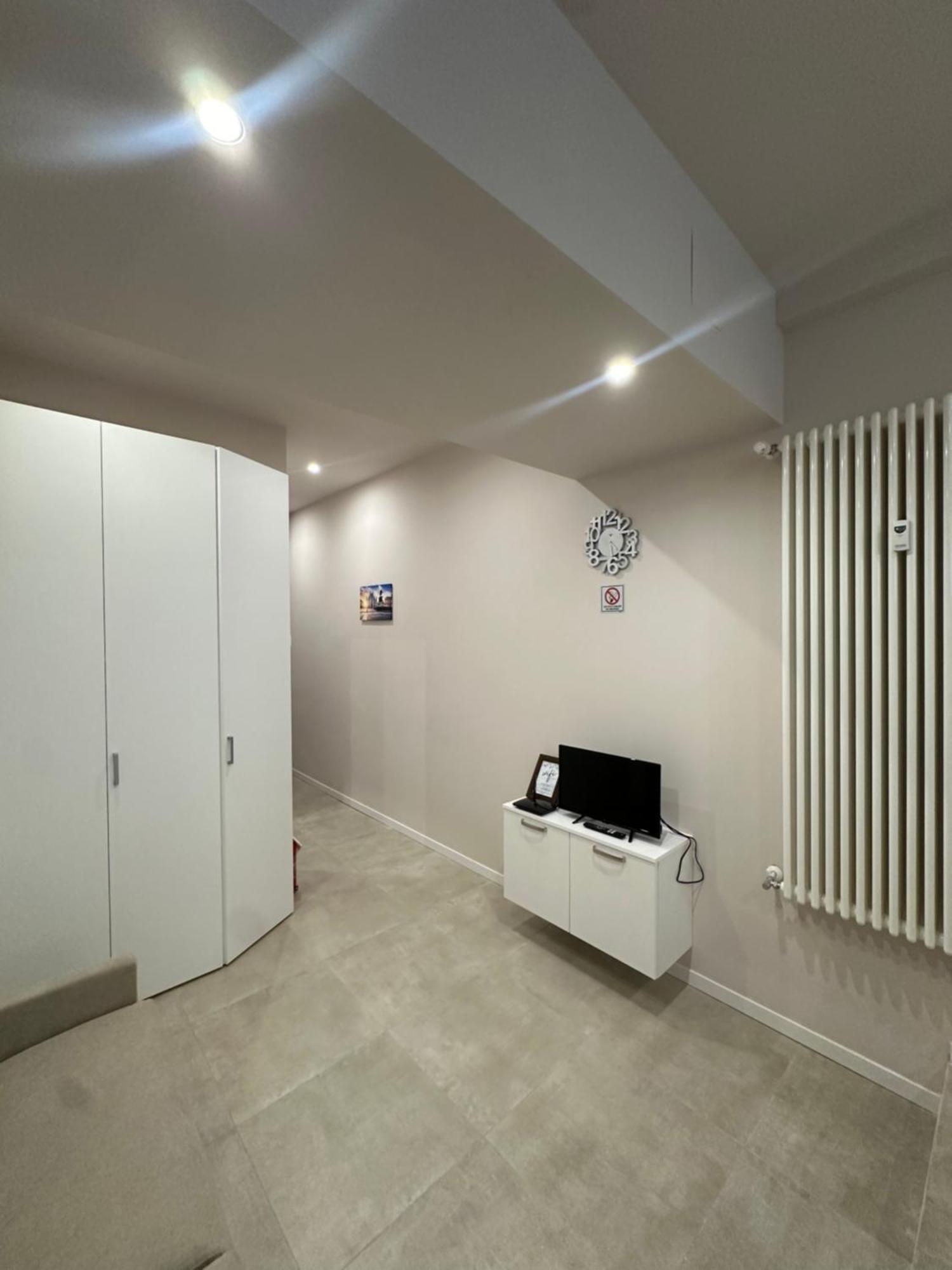 Ferienwohnung Monolocale Piazza Gambara M1 Mailand Exterior foto