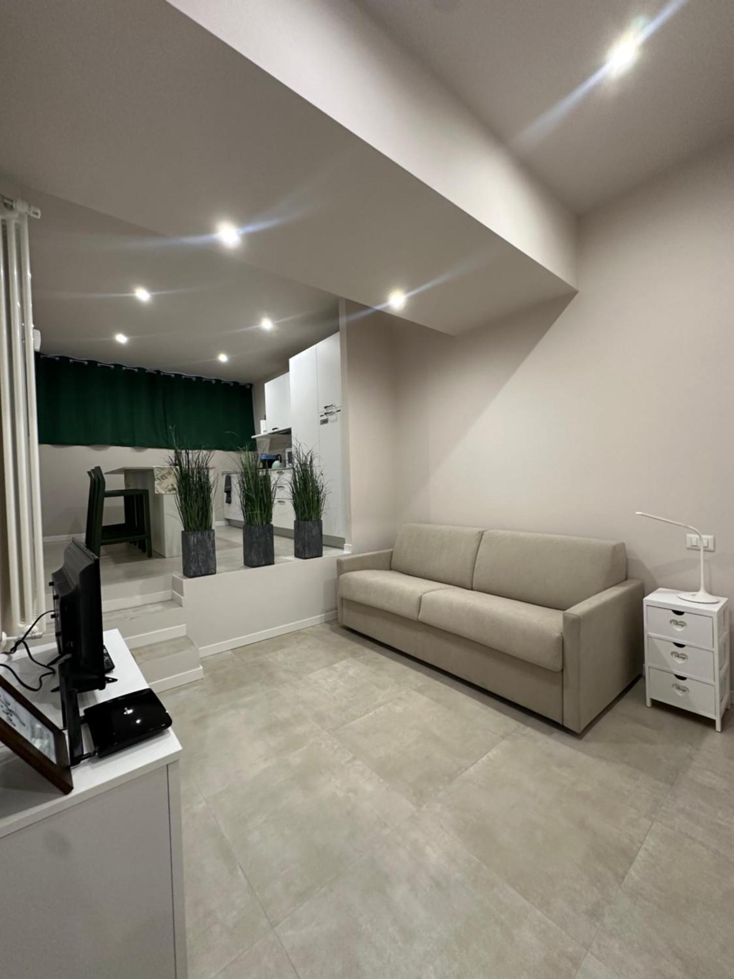 Ferienwohnung Monolocale Piazza Gambara M1 Mailand Exterior foto